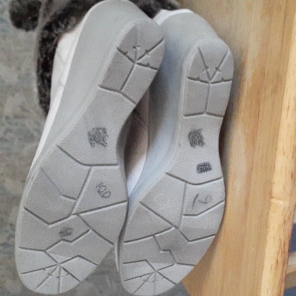 Size 11M U.S. Polo Fuzzy Zip Up Winter Wedge Fashion Boots - Picture 10 of 17